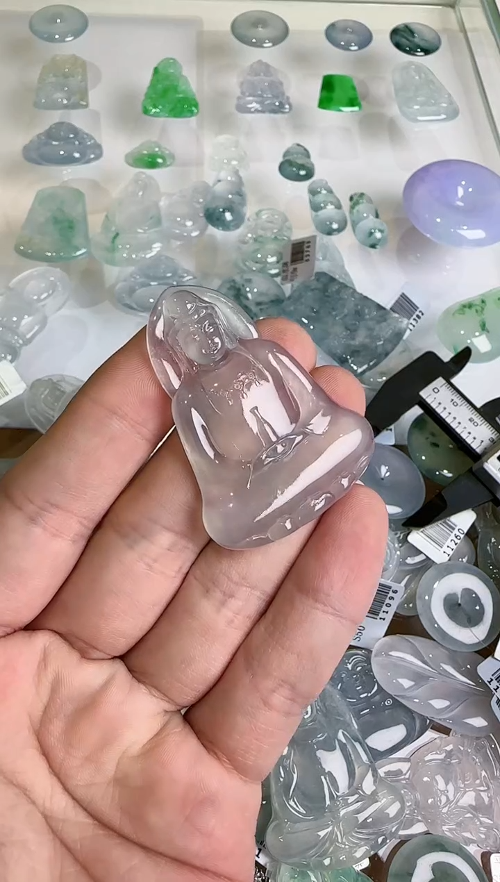 【闪购商品】翡翠吊坠(不含链)未镶嵌··