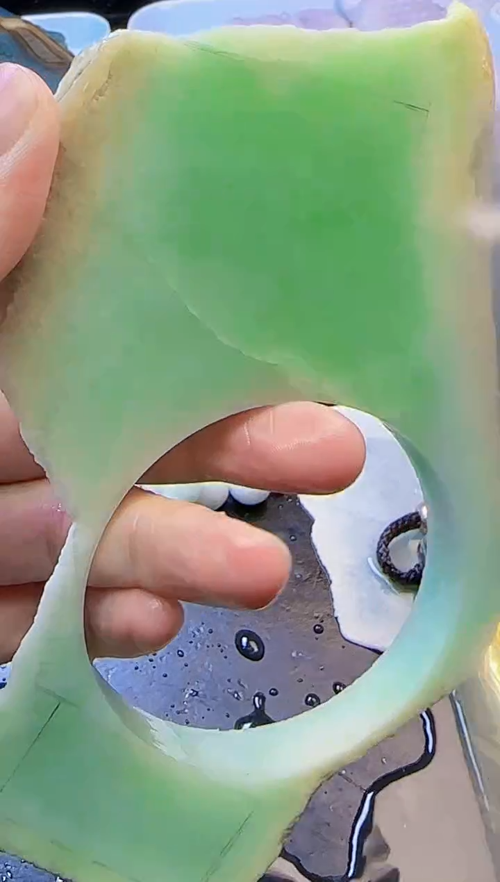 颈饰未镶嵌翡翠人**何047天然A货翡翠