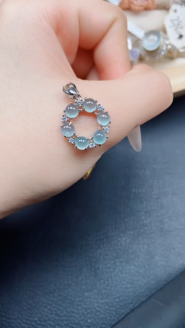 【闪购商品】翡翠吊坠(赠链)银S925镶嵌翡翠