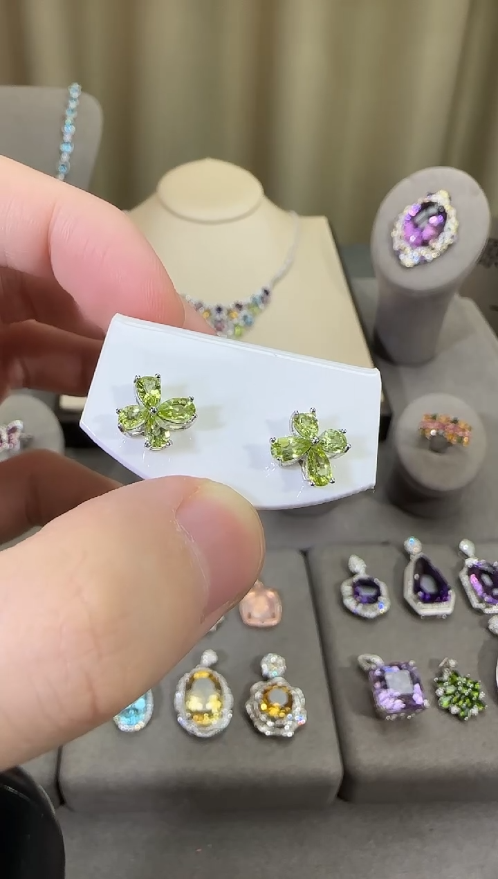 银S925镶嵌耳饰橄榄石10mm耳钉