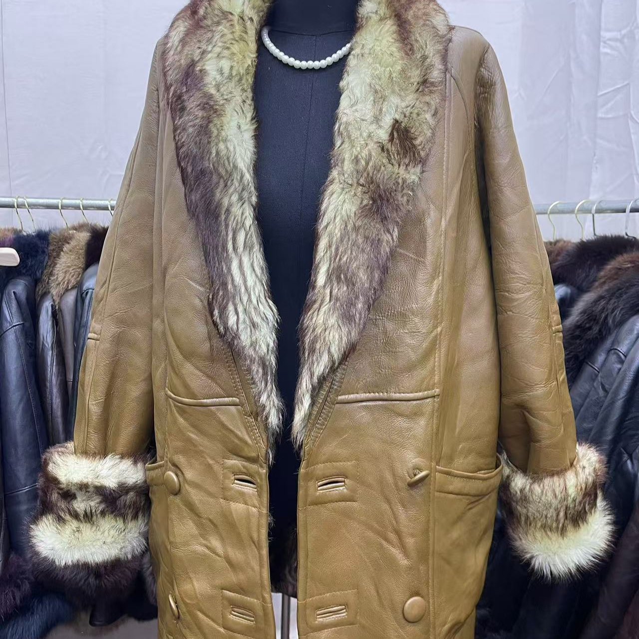 女装古装真皮皮毛一体皮毛女外套时尚休闲加绒加厚保暖秋冬冬季