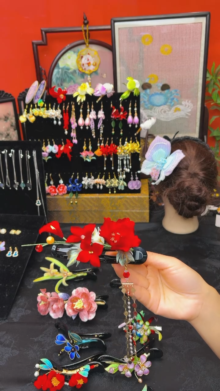 刺绣非遗手工绒花饰品