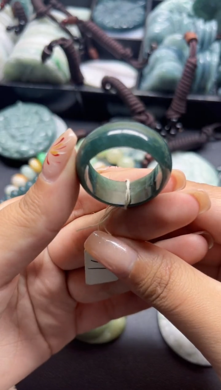 【闪购商品】翡翠颈饰未镶嵌翡翠