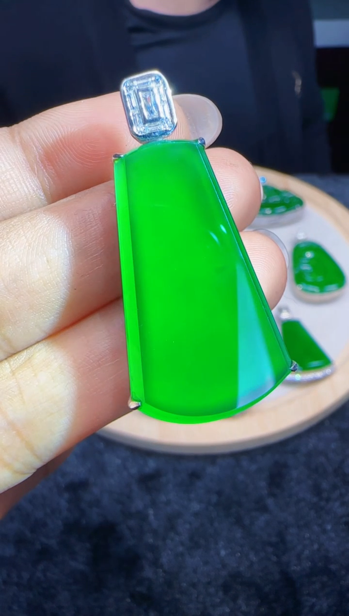 未镶嵌定制翡翠翡翠吊坠32