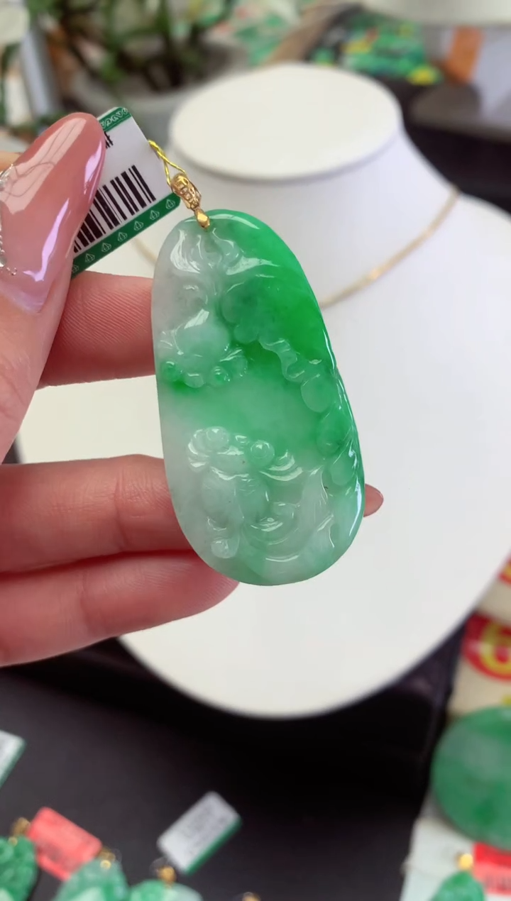 【闪购商品】翡翠吊坠(不含链)18K金镶嵌挂件