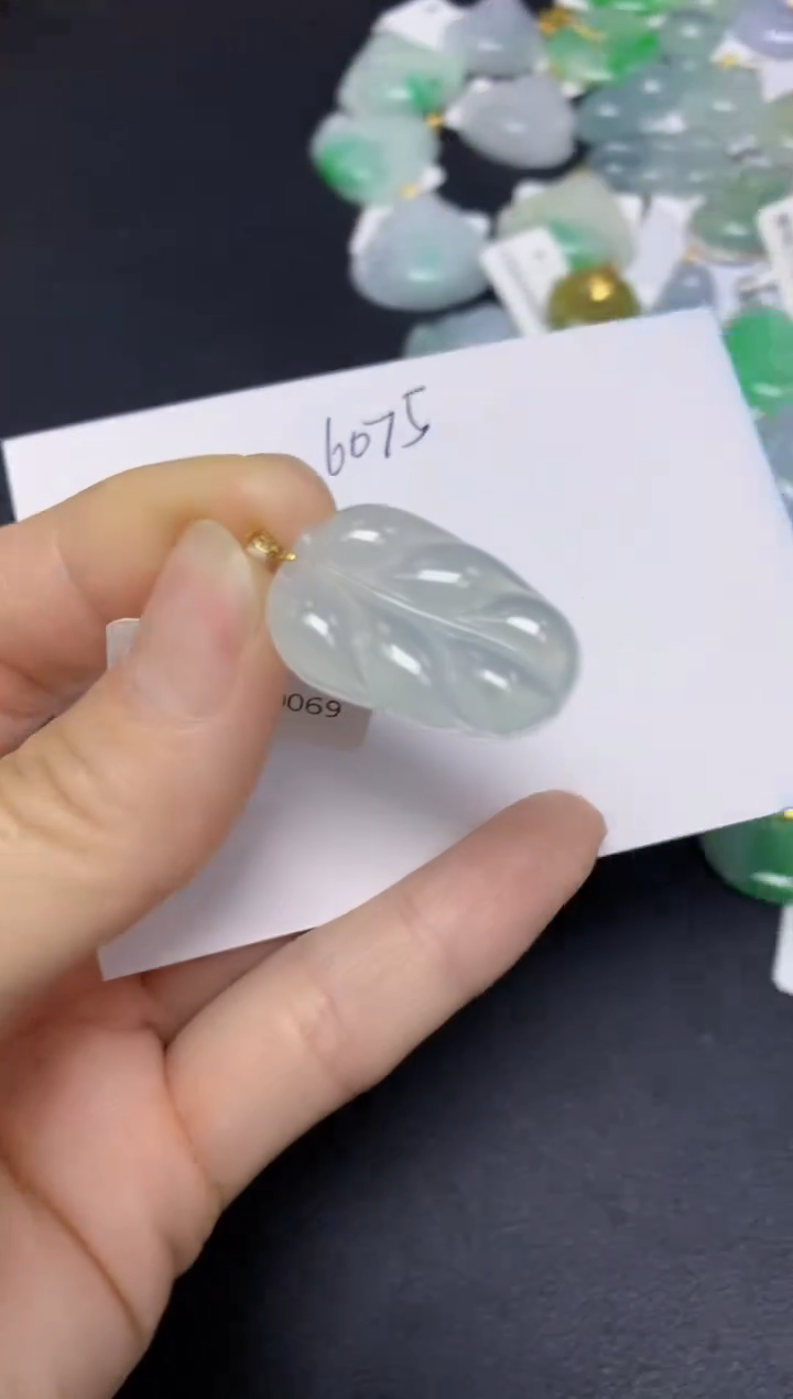 【闪购商品】翡翠挂件18K金镶嵌 天然翡翠A货
