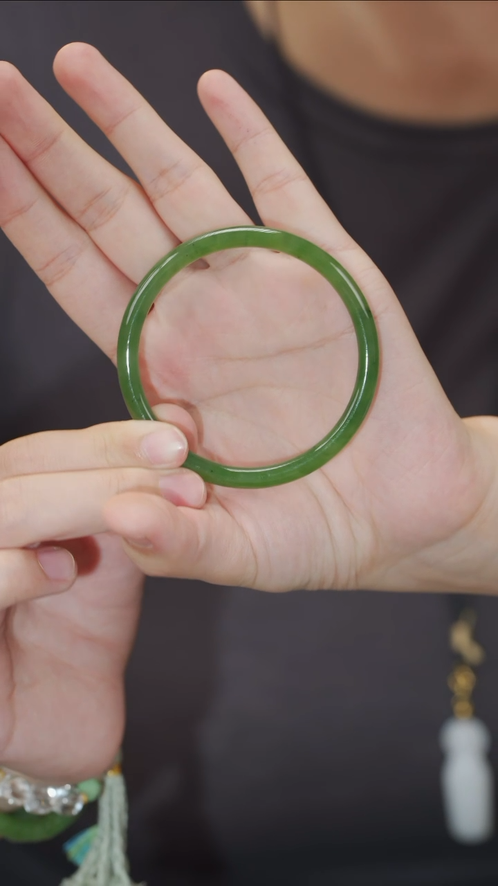 和田玉手镯未镶嵌手镯