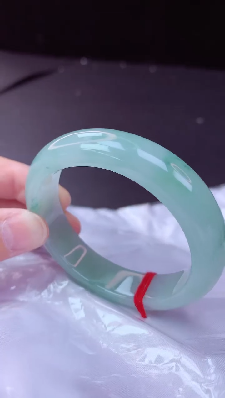 翡翠手镯未镶嵌52+贵妃