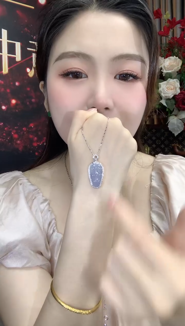 吊坠(不含链)18K金镶嵌翡翠A12翡翠紫色有一定色差