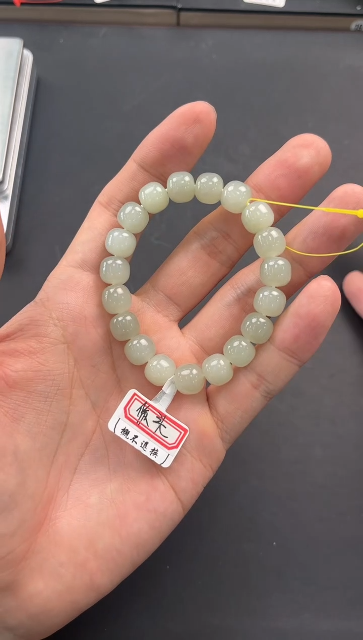 未镶嵌手串和田玉且末青白老型珠手串卡10微色差