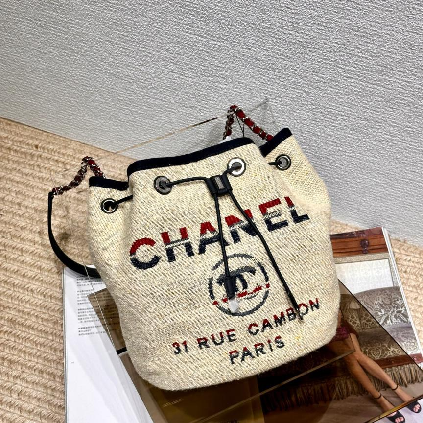 99新 Chanel/香奈儿 18A 米色沙滩水桶包 26开