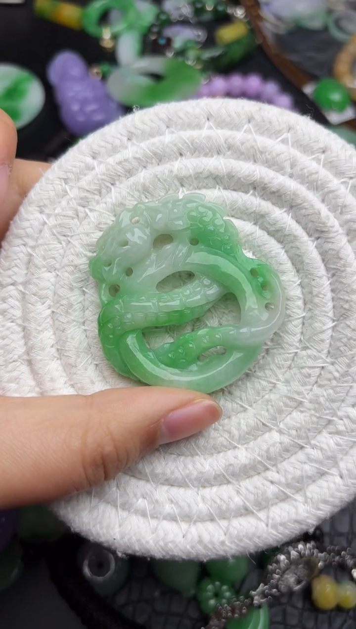 颈饰未镶嵌翡翠缅甸翡翠吊坠