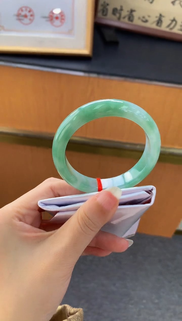 翡翠手镯未镶嵌手镯158