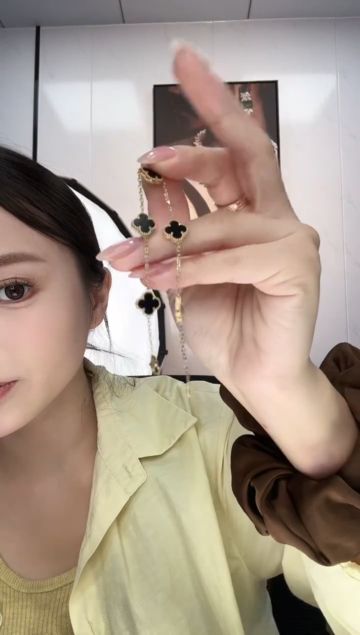 玛瑙/玉髓手链18K金镶嵌黑色k黄，小号五花手链GHJ