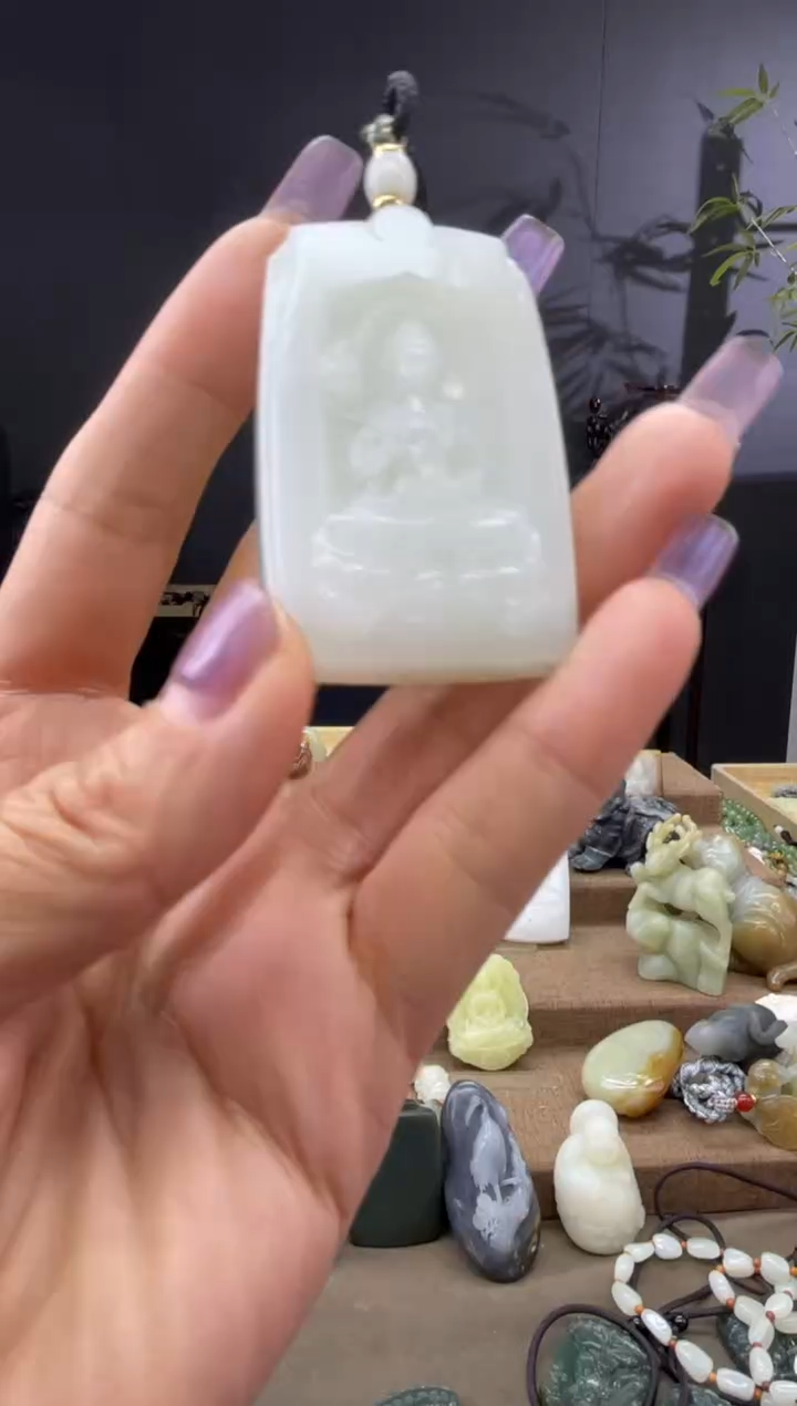 颈饰未镶嵌和田玉1