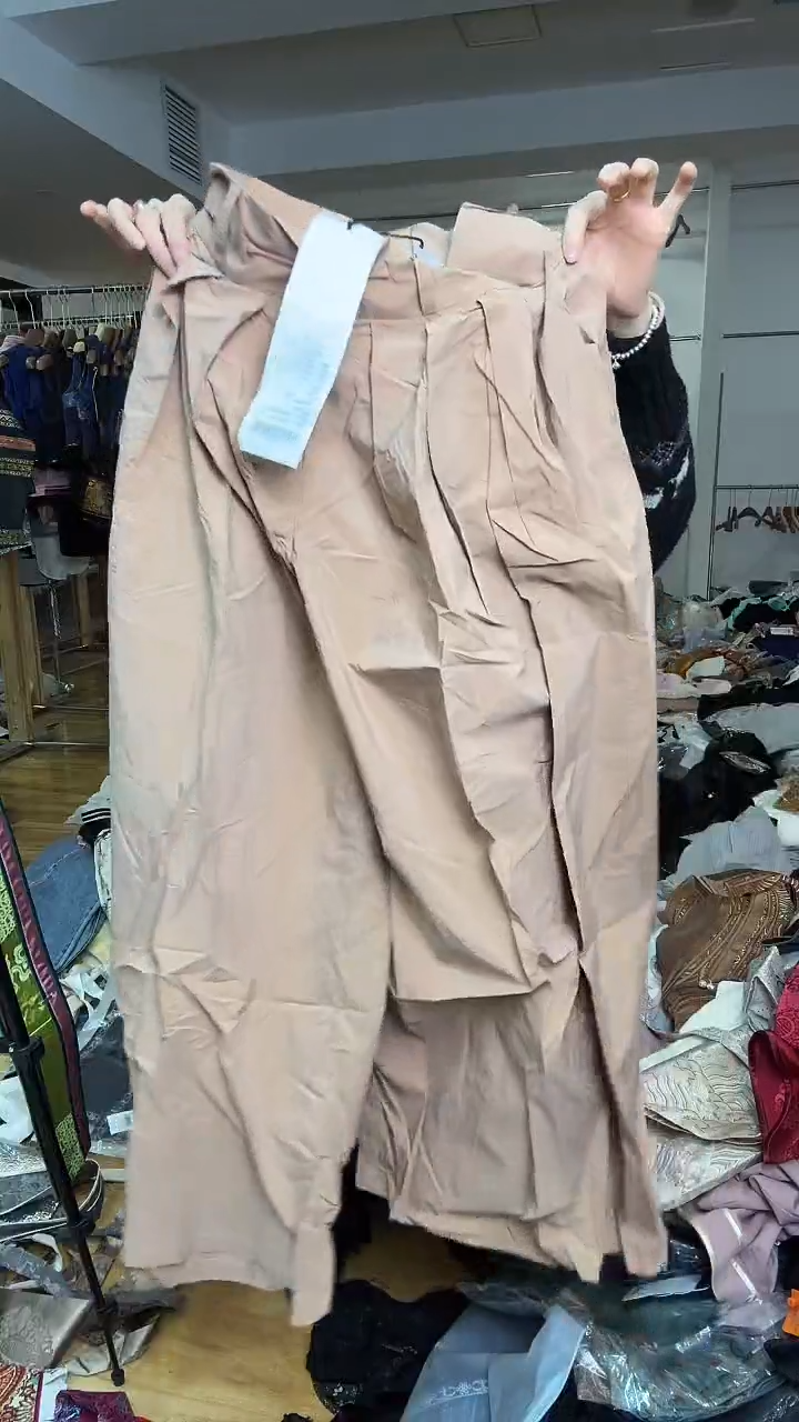 裤子       S码         100斤   