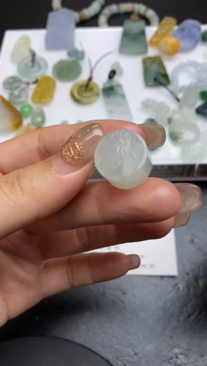 【闪购商品】定制翡翠未镶嵌翡翠毛货~