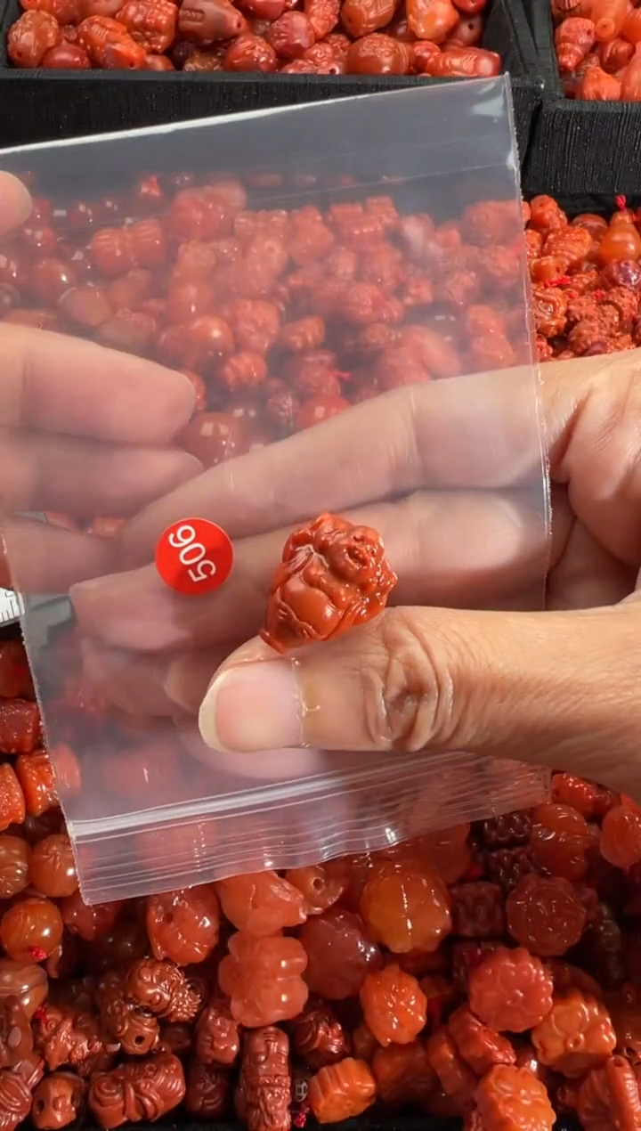 【闪购商品】南红玛瑙合金颈饰1