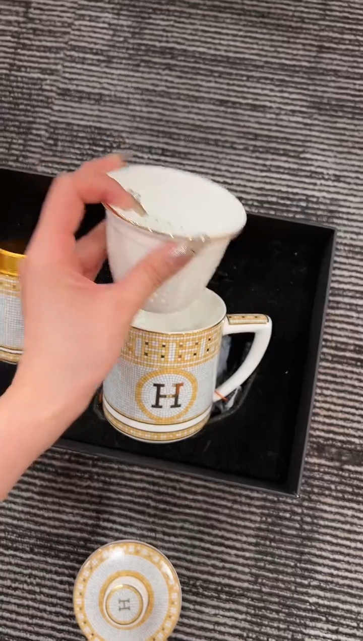 【闪购商品】杯H541--------------