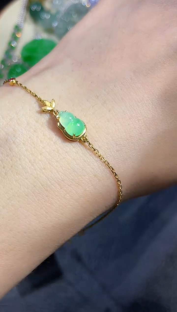 18K金镶嵌手链翡翠葫芦