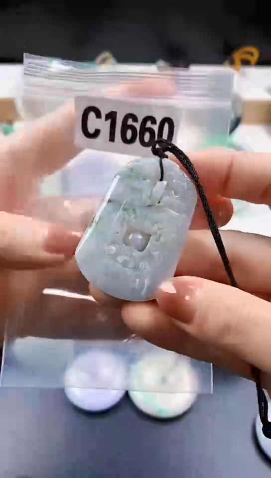 颈饰未镶嵌翡翠天然翡翠吊坠挂件