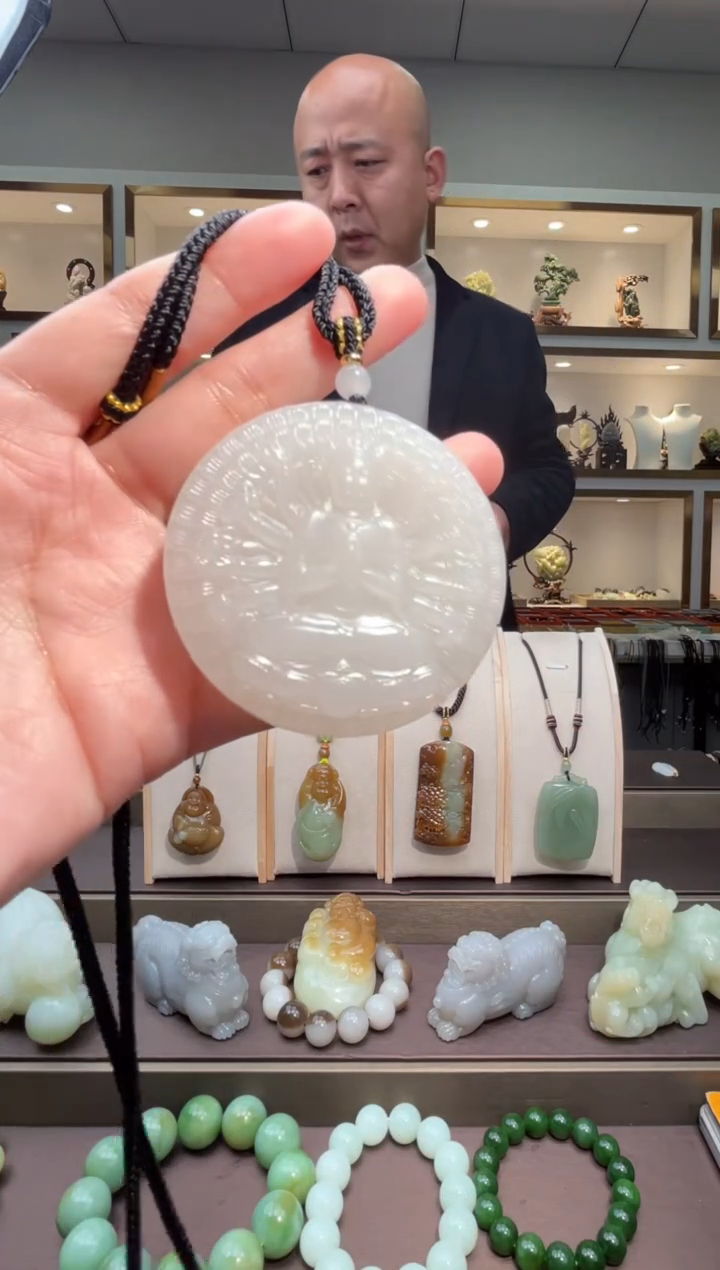 颈饰未镶嵌和田玉苏