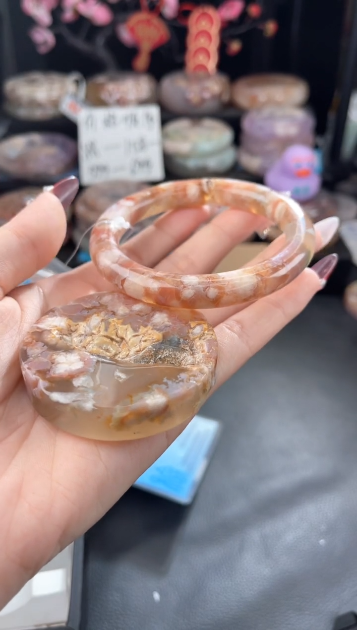 【闪购商品】石英质玉手镯未镶嵌57