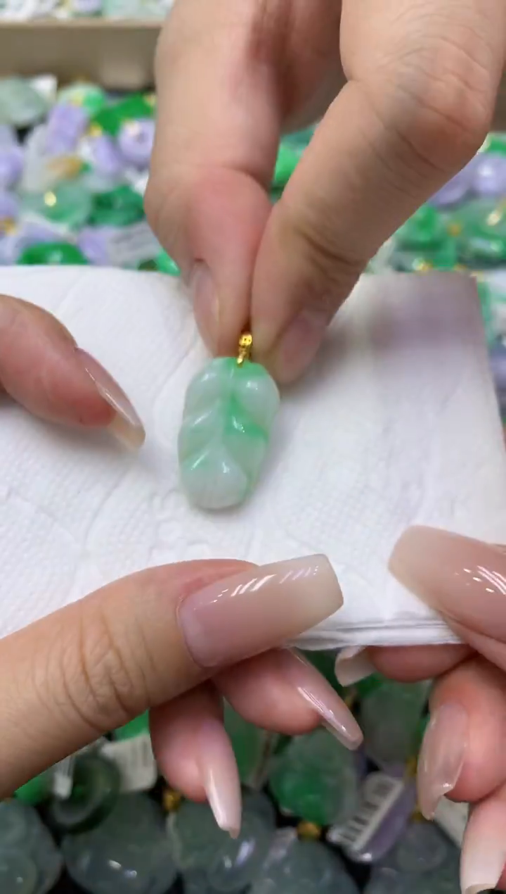 颈饰未镶嵌翡翠天然缅甸翡翠A货