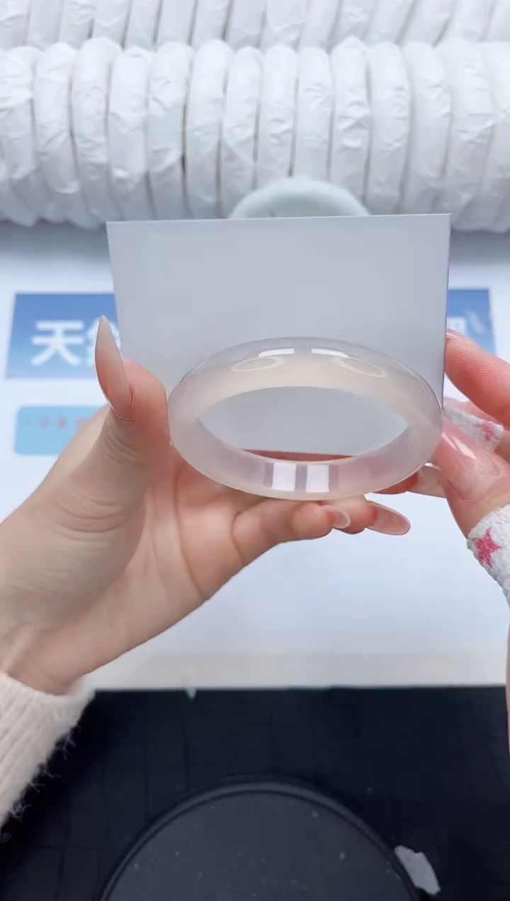 【闪购商品】石英质玉手镯未镶嵌N251-57.2