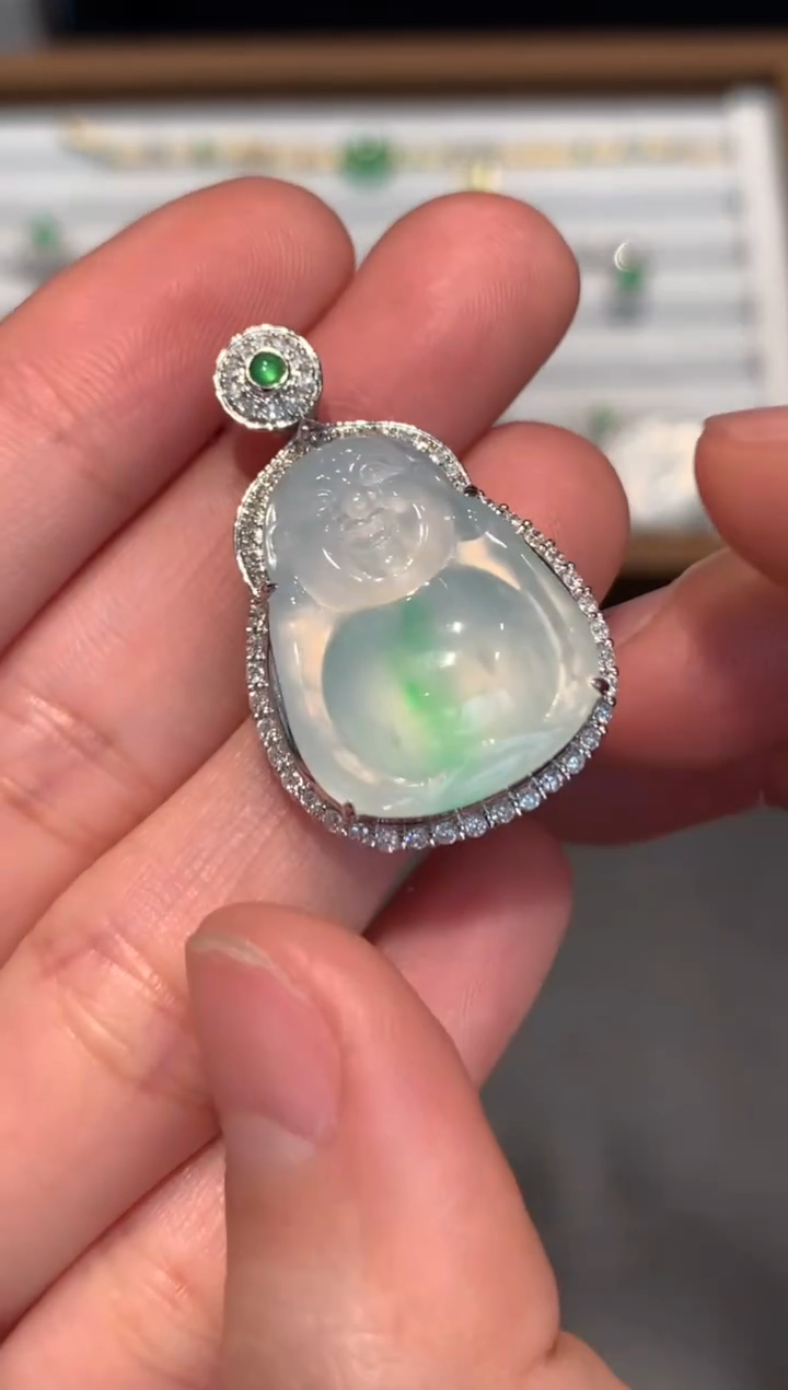 【闪购商品】翡翠吊坠(不含链)18K金镶嵌11000