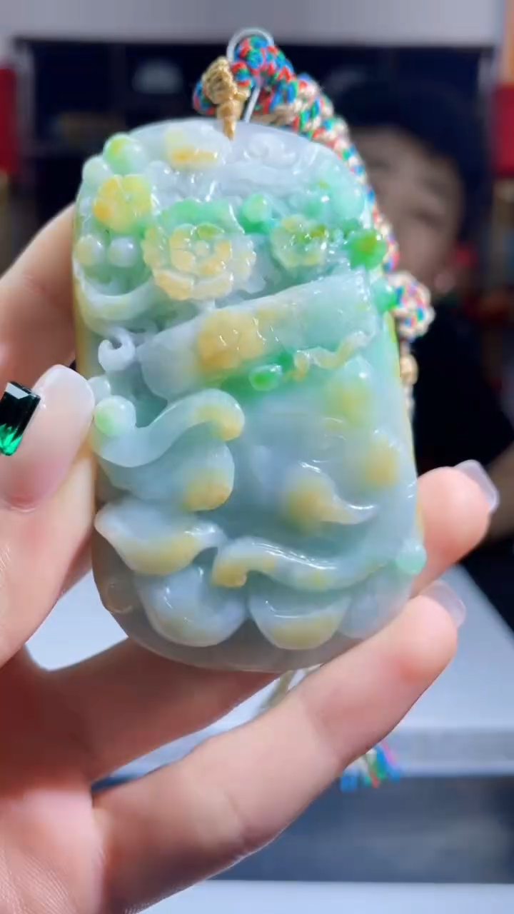 【闪购商品】翡翠吊坠(不含链)未镶嵌A12