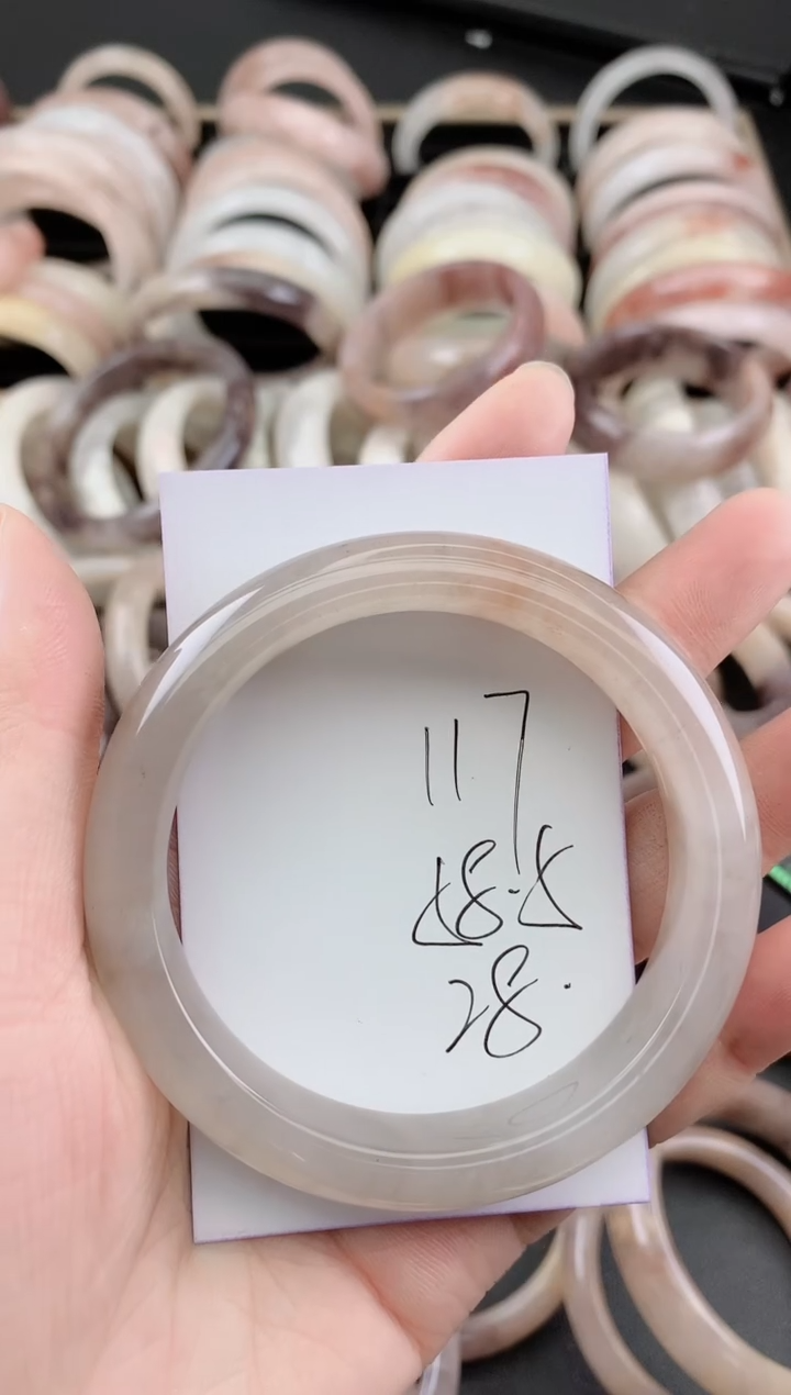 未镶嵌手镯石英质玉（金丝玉）117