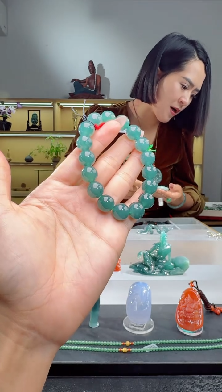 未镶嵌手串翡翠手串（多样性发其一）