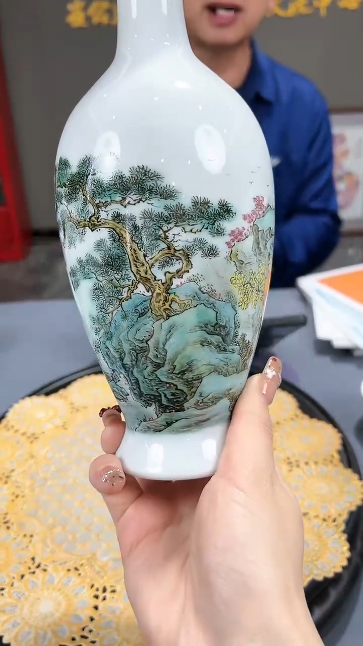 【闪购商品】官窑瓷画院677官窑瓷画院山水赏瓶