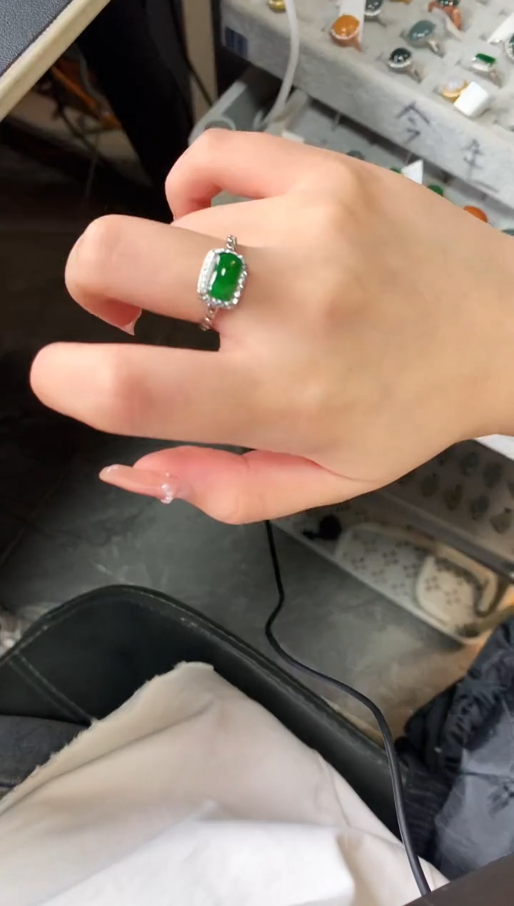 【闪购商品】翡翠戒指银S925镶嵌51241