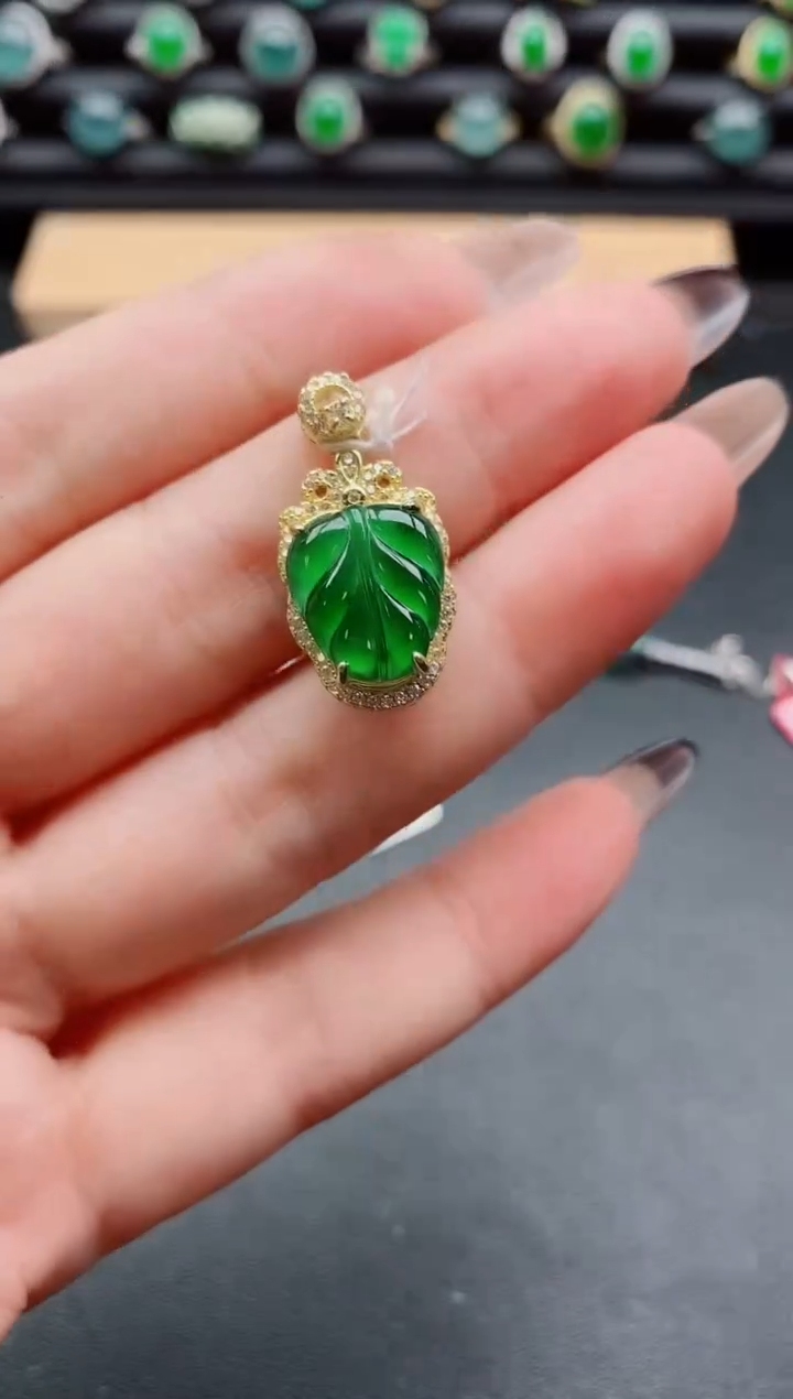 吊坠(赠链)银S925镶嵌翡翠1