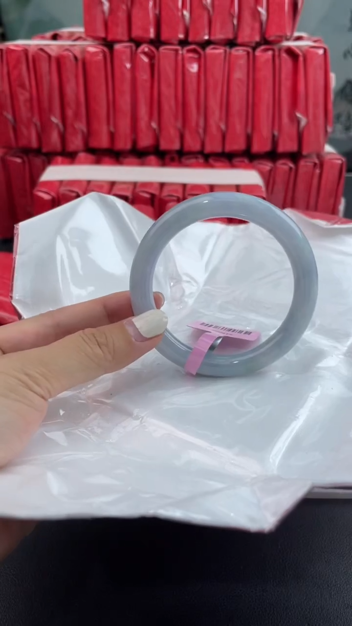 【闪购商品】翡翠手镯未镶嵌2翡翠手镯（微瑕）