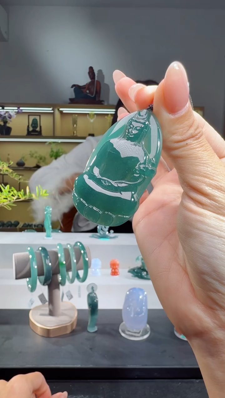 吊坠(不含链)未镶嵌翡翠观音