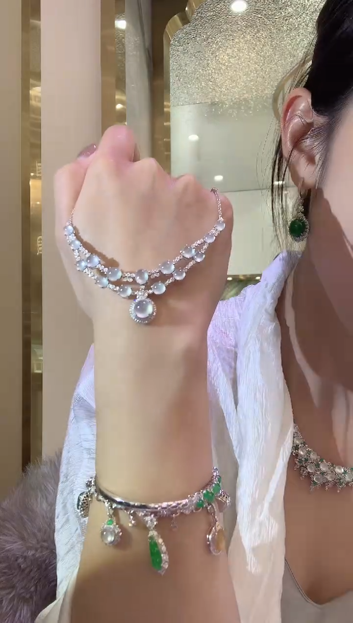 【闪购商品】翡翠套链18K金镶嵌C48翡翠