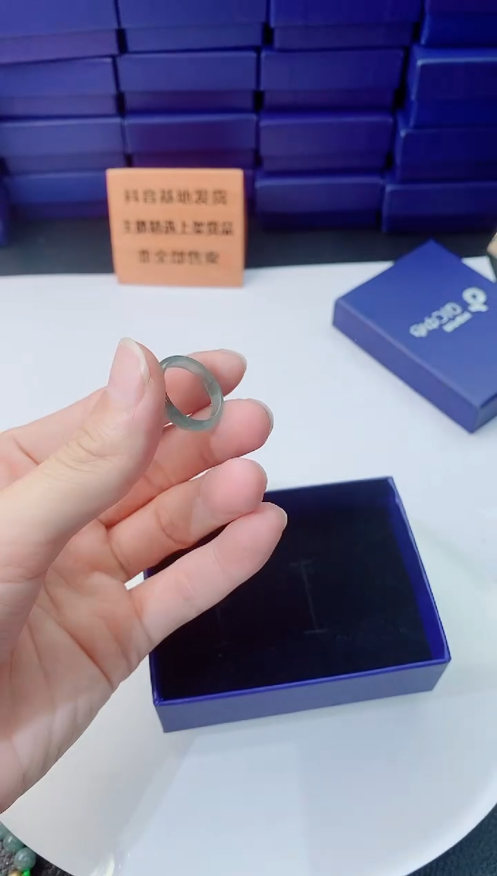 翡翠未镶嵌颈饰1111111111