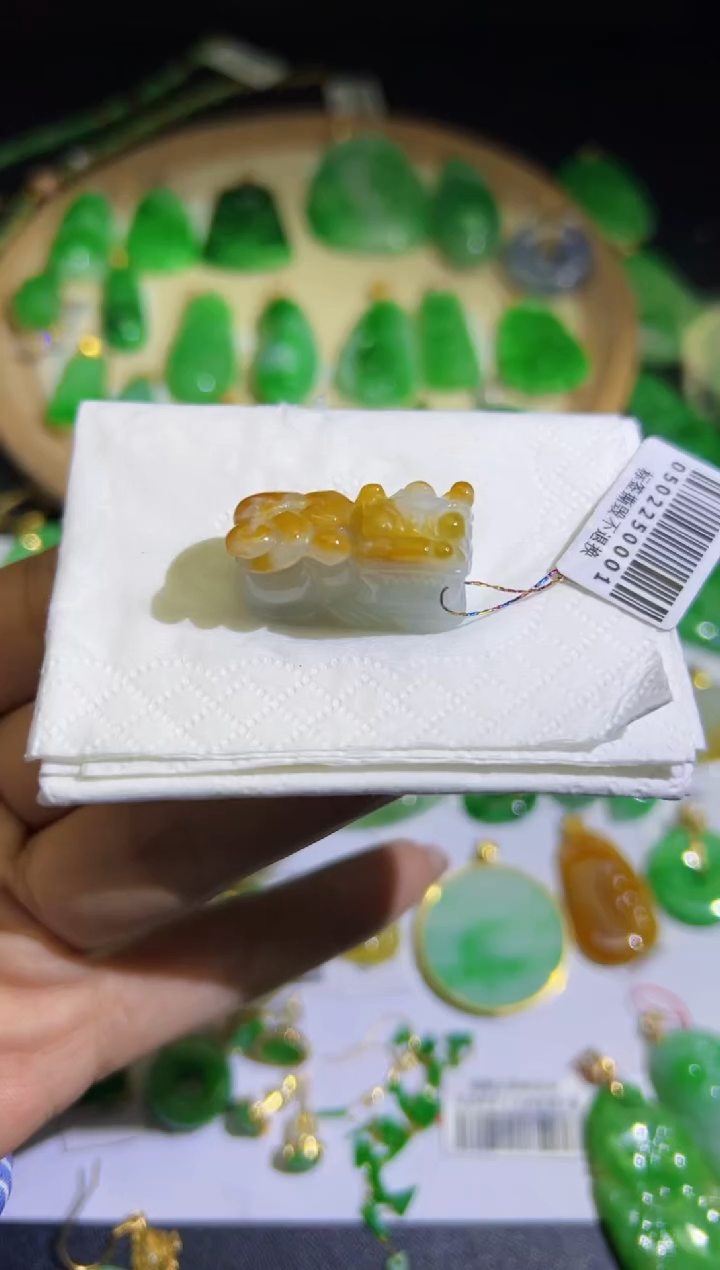 【闪购商品】翡翠颈饰未镶嵌Q缅料A货翡翠/支持复检/一件