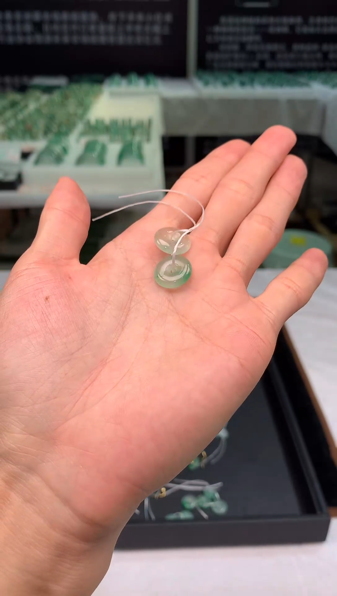 石英质玉挂件未镶嵌非洲翠挂件多样性发货其一