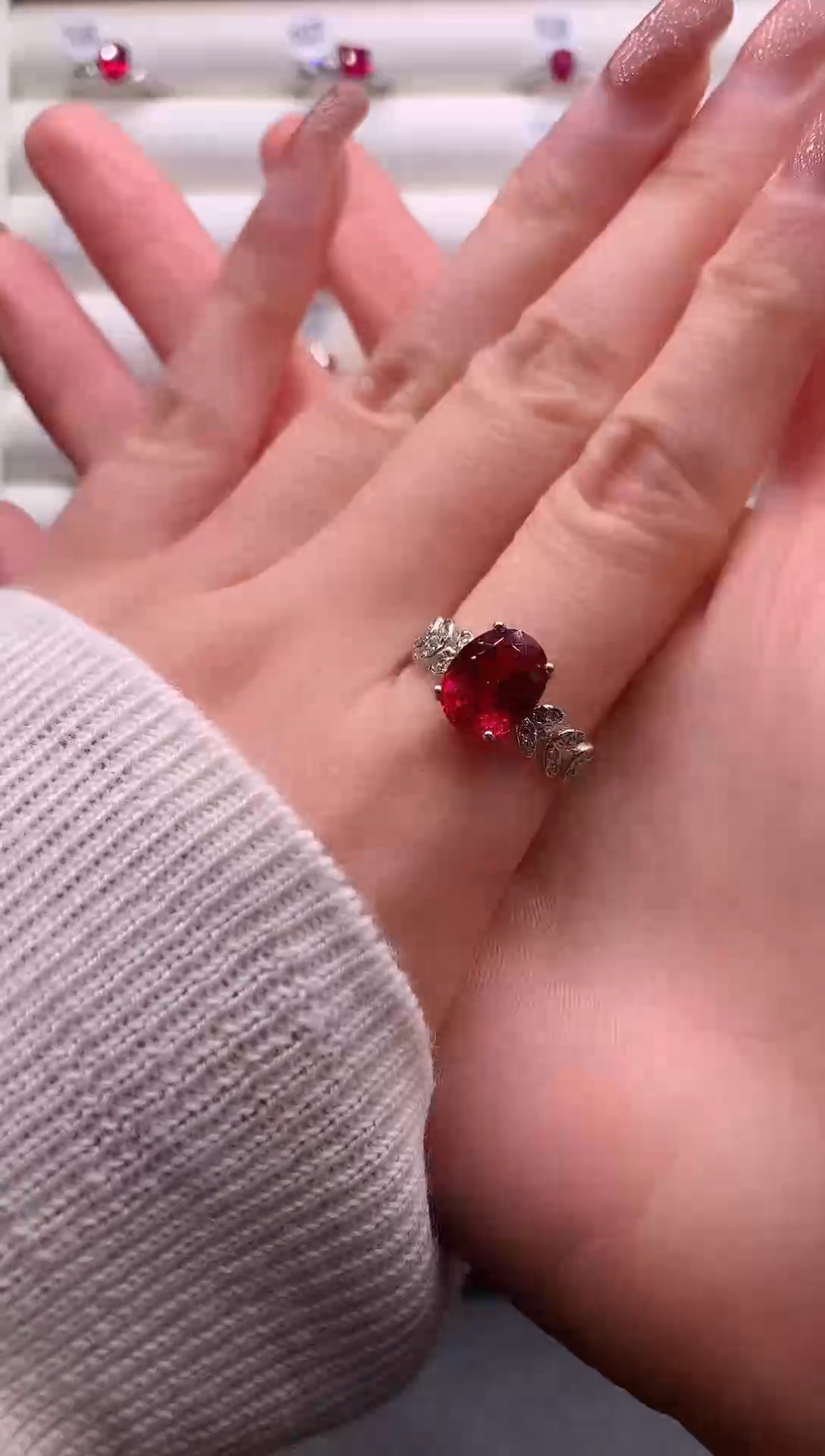 5红宝石（处理）红宝石戒指