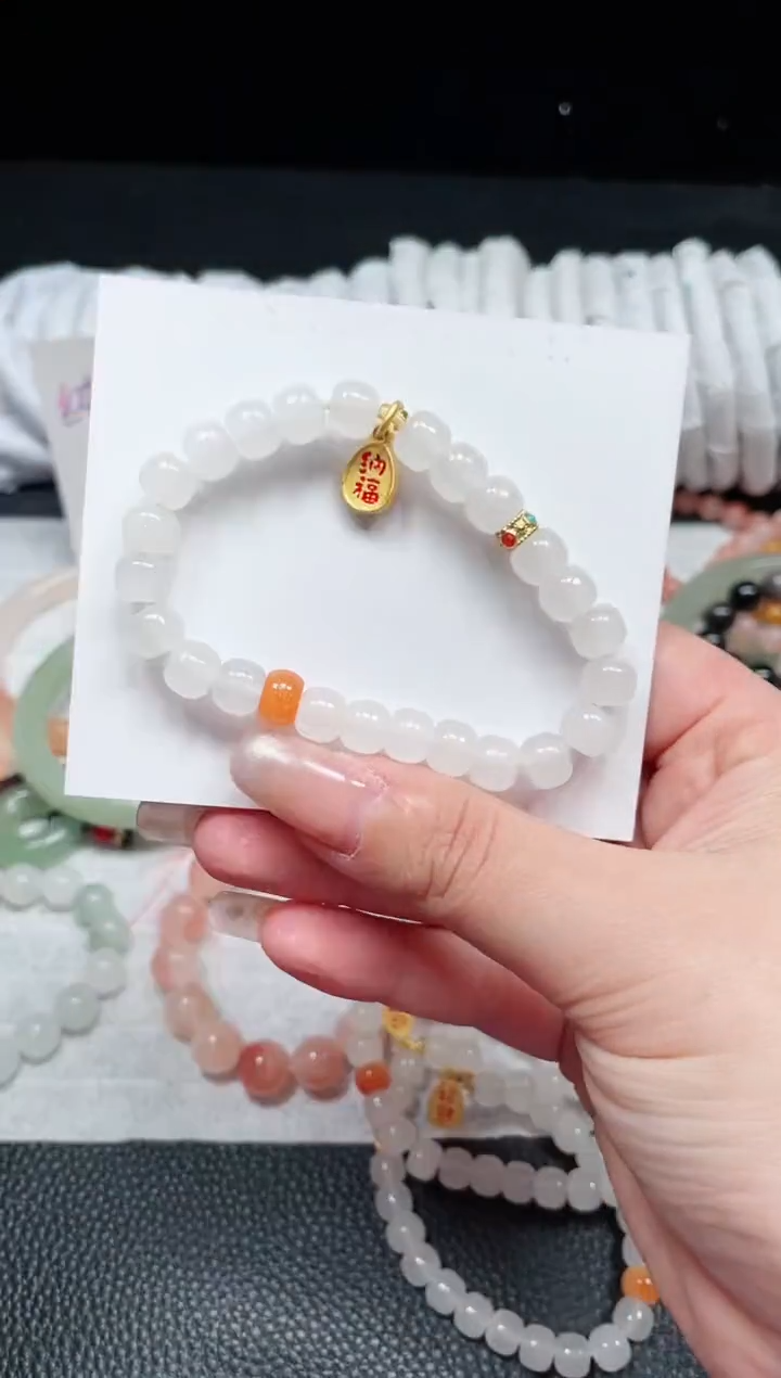 【闪购商品】石英质玉手镯未镶嵌天山老型