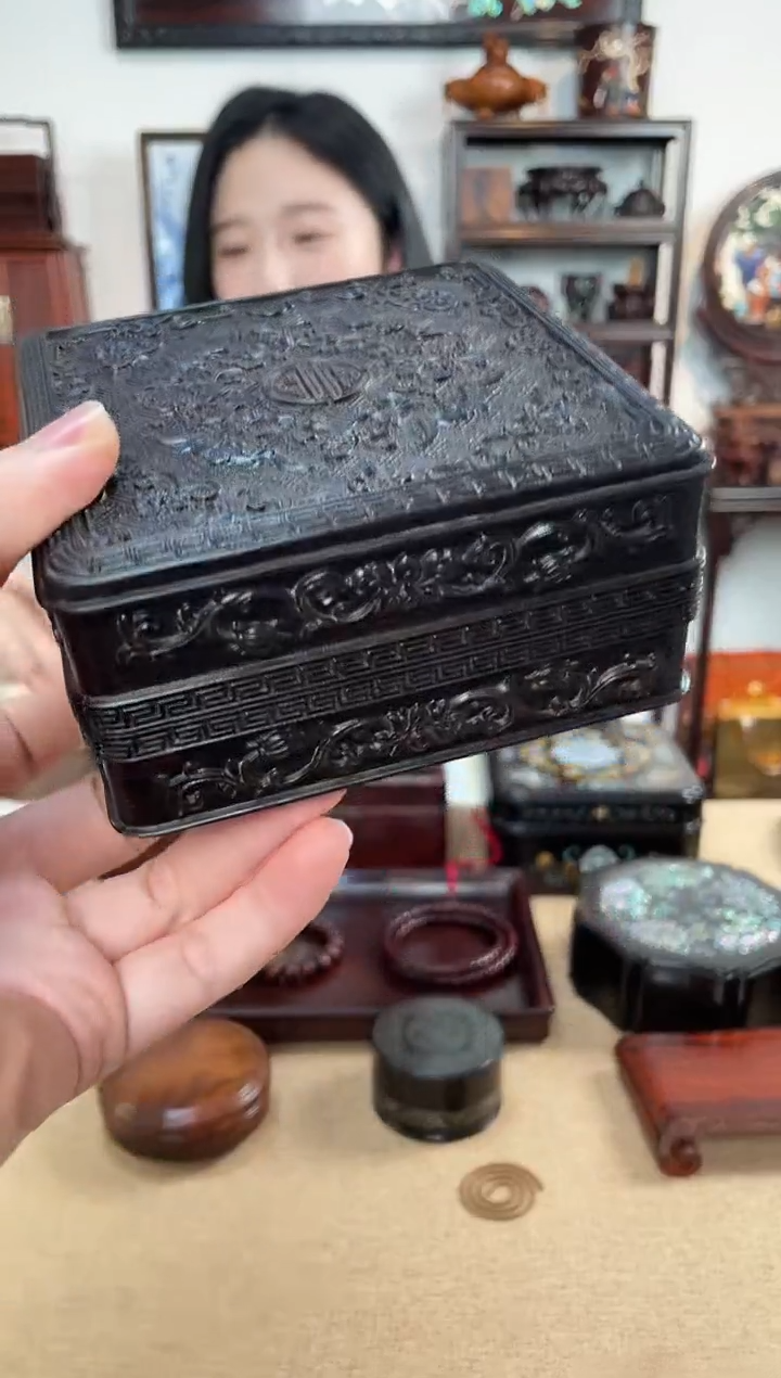 黑酸枝木类成套家具四方盒