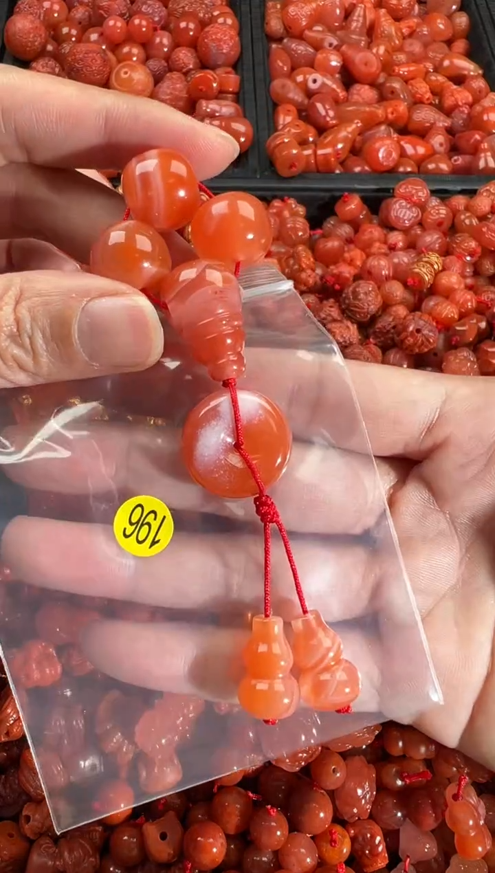 【闪购商品】南红玛瑙颈饰未镶嵌1