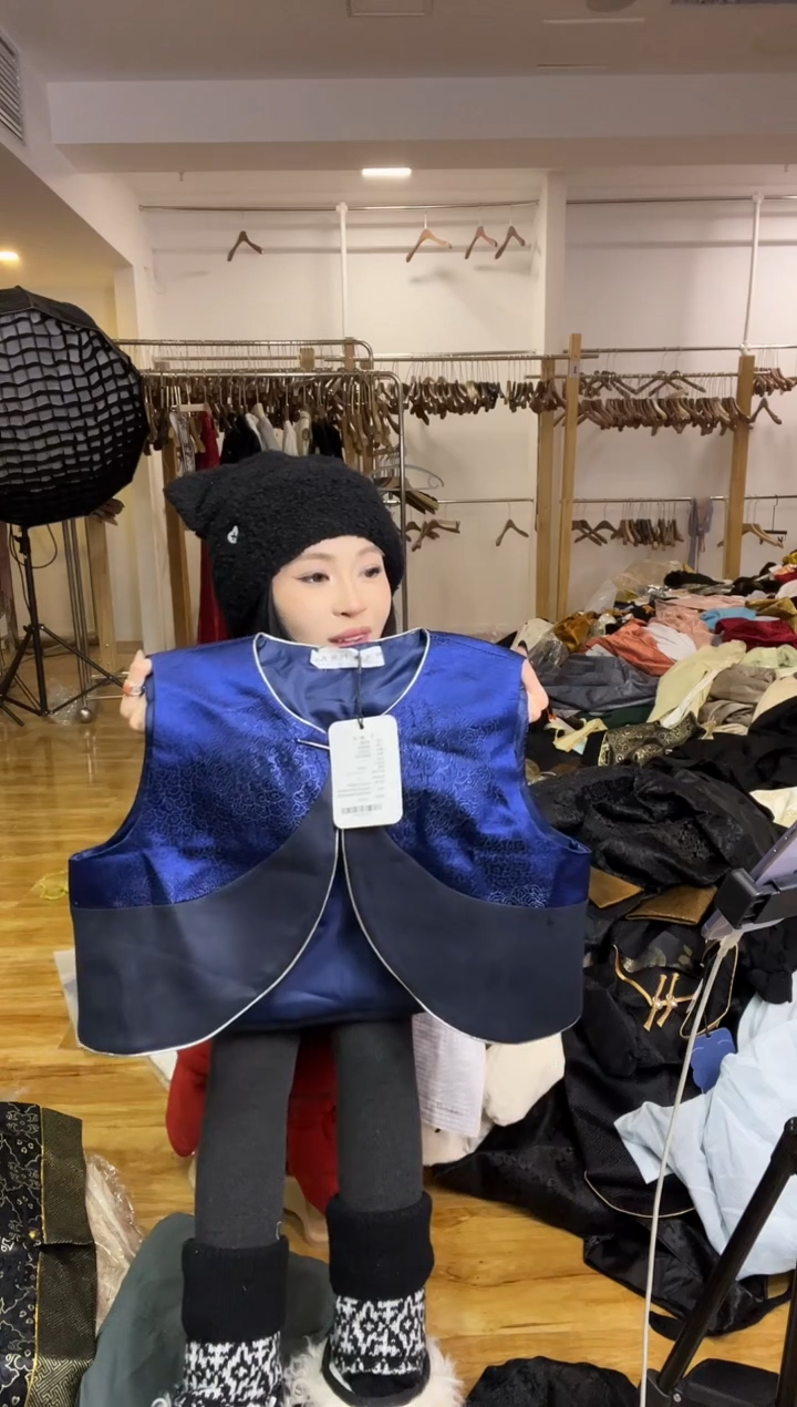 XL码      115-125斤  马甲