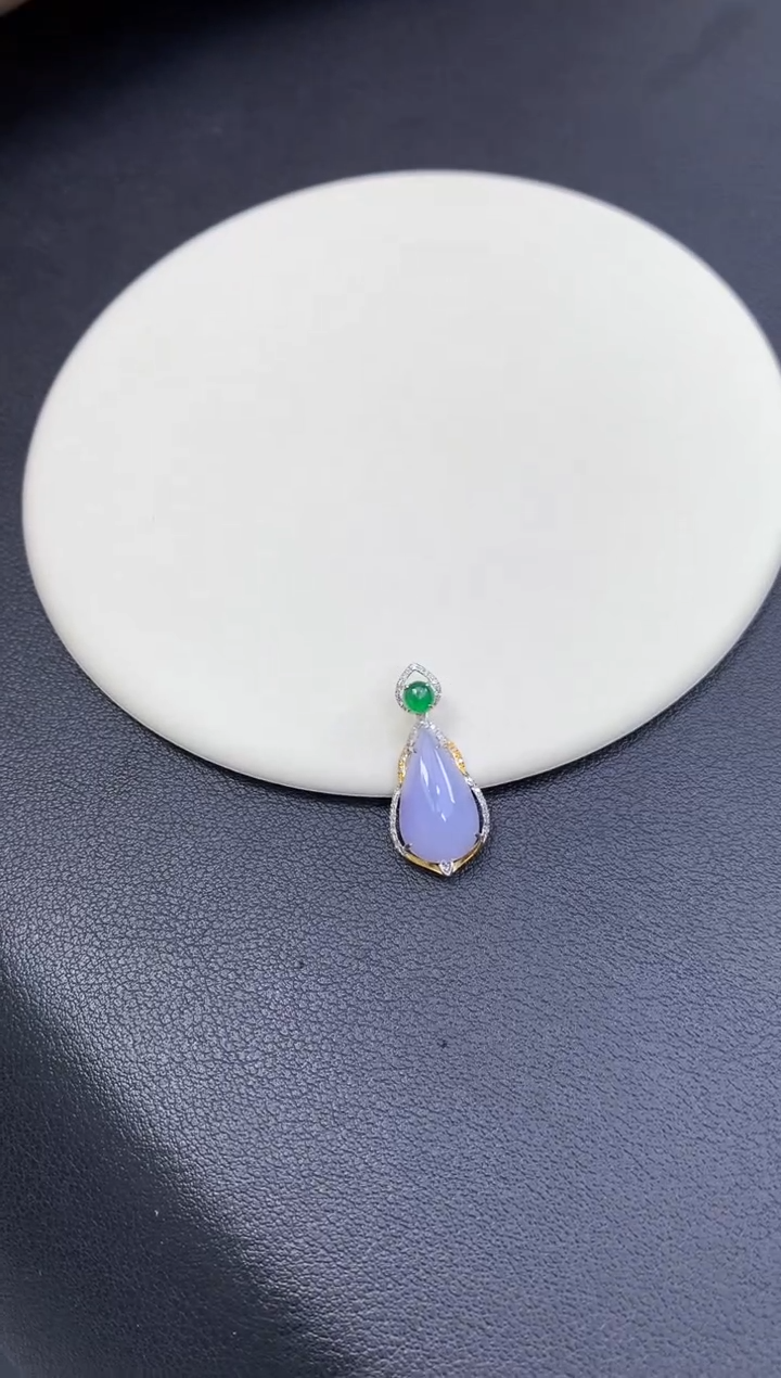 18K金镶嵌挂件翡翠自营供应 48小时鉴赏期 