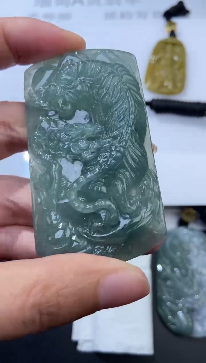 未镶嵌挂件翡翠378961  多人