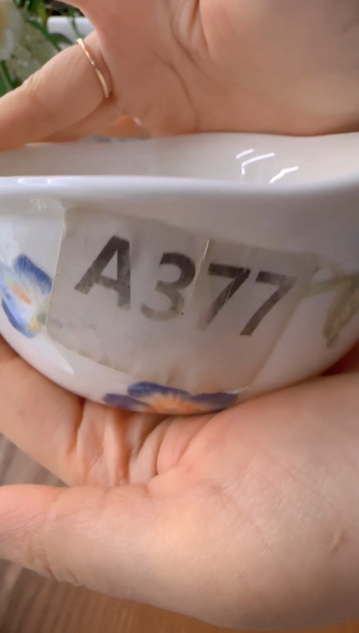 微瑕盘子瓷/**************